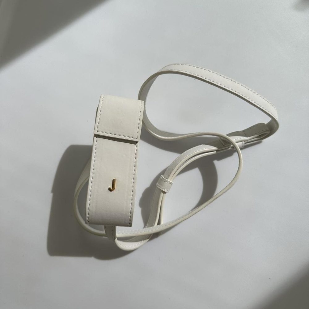 Authentic Jacquemus Le Porte Rouge à Lèvres Lipstick Holder Bag in white 💄